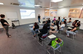 Dia do Jovem Aprendiz reforça importância da capacitação profissional como porta de entrada para o mercado de trabalho